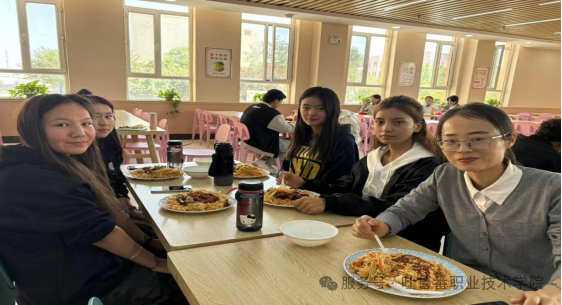 机电工程学院深耕 “三进两联一交友” 实践 共绘民族团结同心圆